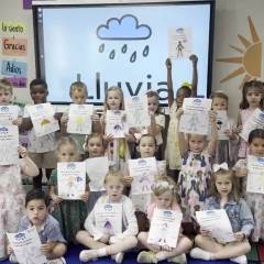 Kindergarten Sings in Spanish