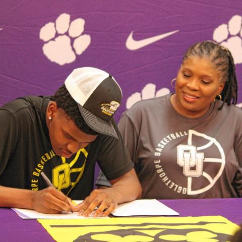 Teasley to play college ball for Oglethorpe